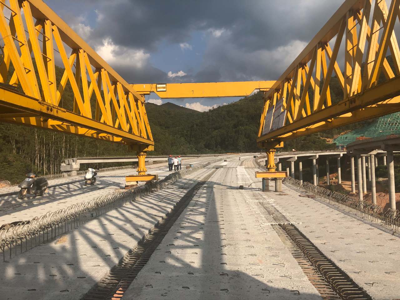 河南遠山架橋機廠家制作優勢分析
